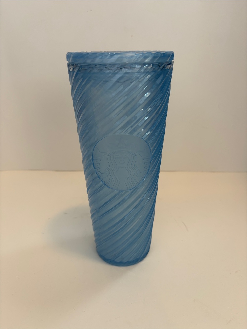 NWOT! Starbucks Light Blue Swirl 24 oz Cold Cup Tumbler